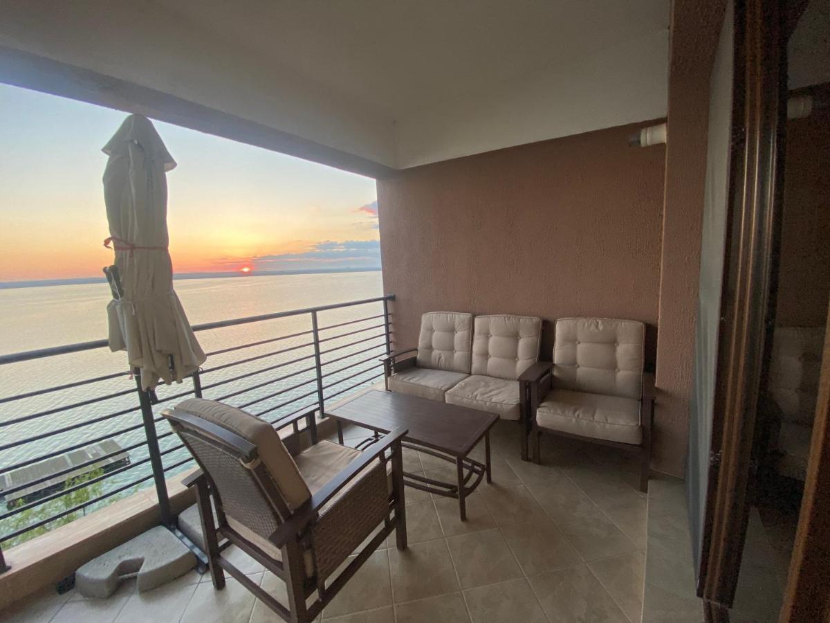 Amazing View Apartment 마마이아 외부 사진